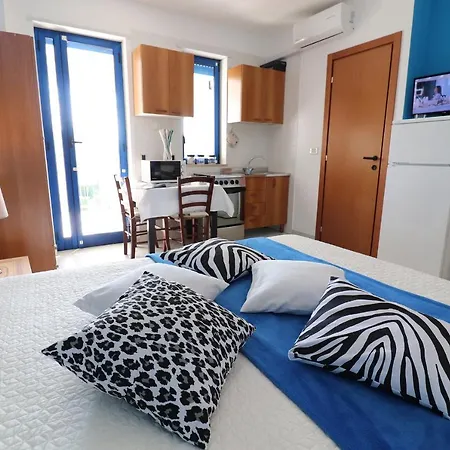 Delightful Studio Flat For Holidays Casa Anisa In أوترانتو